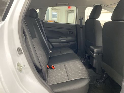 Used 2025 Mitsubishi Outlander Sport ES image 18