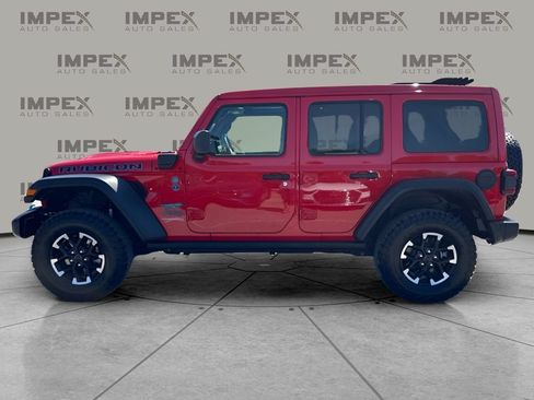 Used 2025 Jeep Wrangler Unlimited Rubicon 4xe w/ Convenience Group AWD/4WD image 2