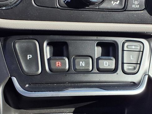 Used 2020 GMC Terrain SLT w/ Preferred Package AWD/4WD image 7