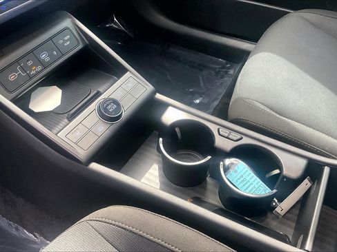 Certified 2025 Hyundai Kona SEL FWD image 18