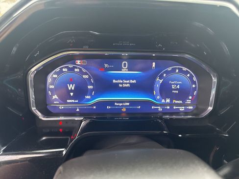 Used 2025 Chevrolet Silverado 1500 LT image 12