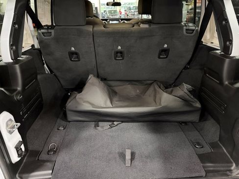 Used 2021 Jeep Wrangler Unlimited Sahara AWD/4WD image 22
