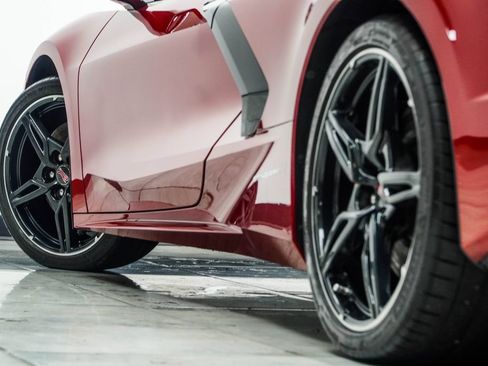 Used 2021 Chevrolet Corvette Stingray Coupe w/ Z51 Performance Package RWD image 19