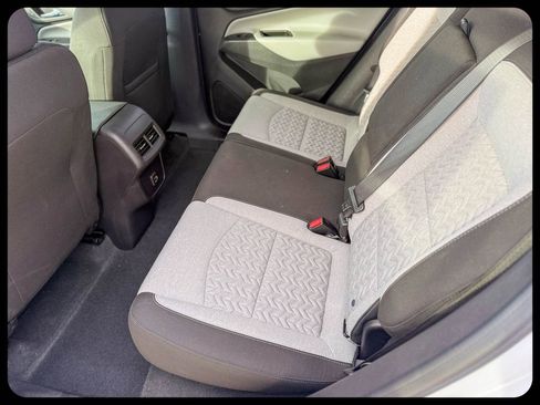 Used 2024 Chevrolet Equinox LT w/ Driver Convenience Package image 23