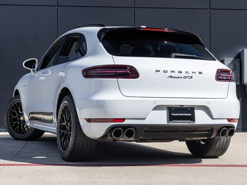 Certified 2017 Porsche Macan GTS image 3