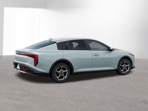 New 2026 Kia K4 FWD image 6