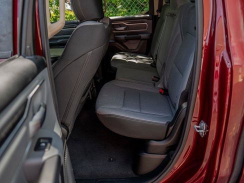 Used 2019 RAM 1500 Big Horn AWD/4WD image 16