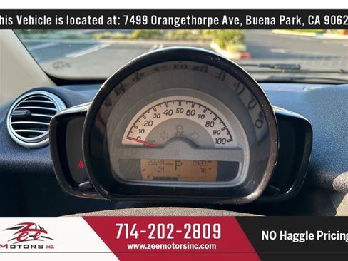 Used 2011 smart fortwo passion image 19