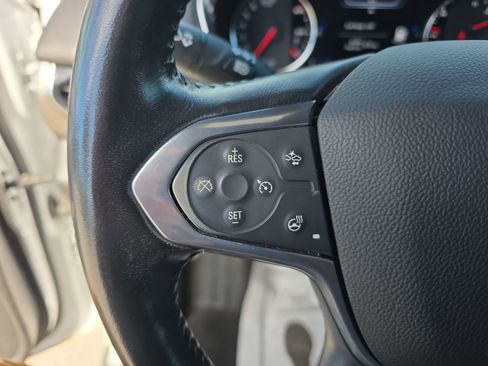 Used 2022 Chevrolet Traverse Premier image 30