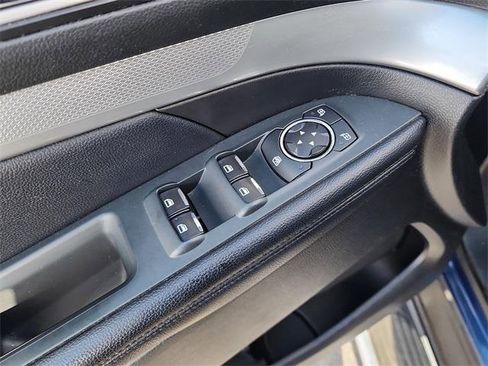 Used 2016 Ford Explorer XLT w/ Equipment Group 202A image 12