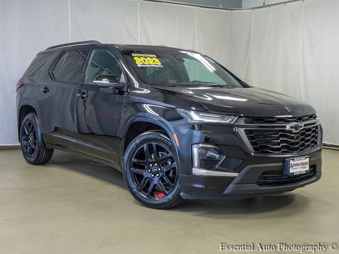 Used 2023 Chevrolet Traverse Premier w/ Redline Edition AWD/4WD image 2