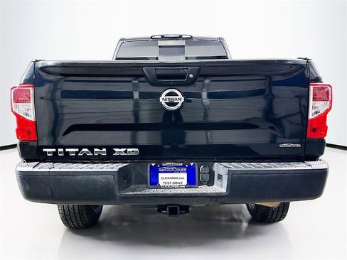 Used 2019 Nissan Titan S image 14