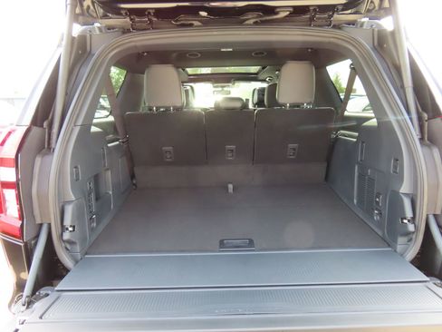 New 2026 Ford Expedition Max Platinum image 22