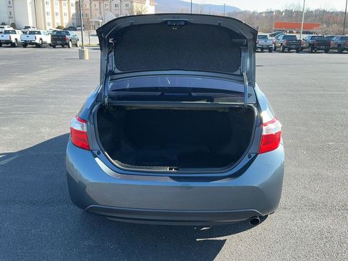 Used 2016 Toyota Corolla S Premium image 31