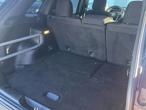 Used 2015 Jeep Cherokee Latitude w/ Cold Weather Group image 24