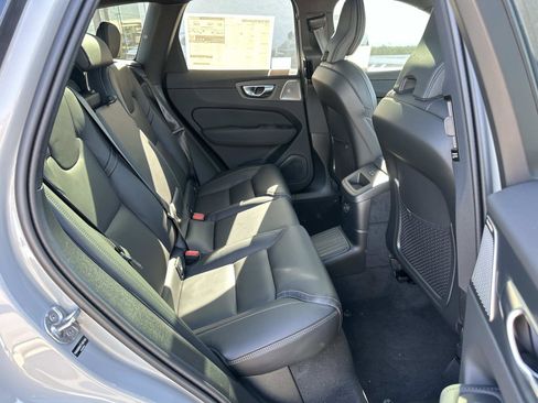 New 2026 Volvo XC60 T8 Ultra w/ Climate Package AWD/4WD image 19