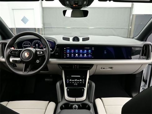 New 2026 Porsche Cayenne E-Hybrid image 21