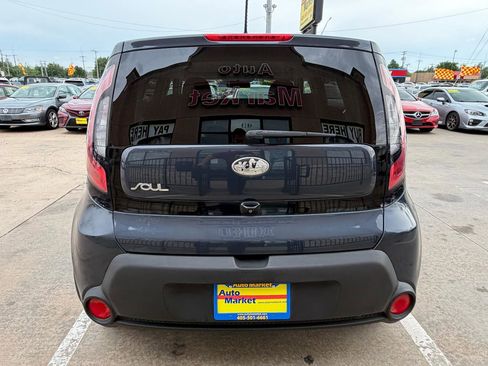 Used 2014 Kia Soul + w/ Audio Package FWD image 6