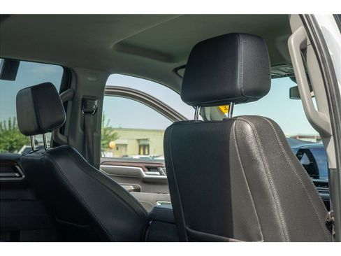 Used 2025 GMC Sierra 1500 SLT AWD/4WD image 40