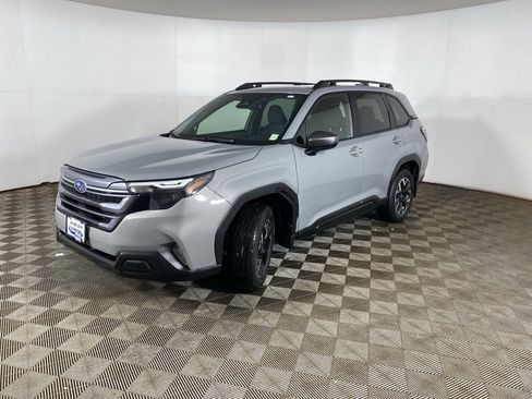 Certified 2025 Subaru Forester Premium image 11