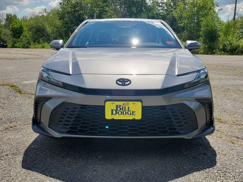 Used 2026 Toyota Camry SE w/ Convenience Package AWD/4WD image 2