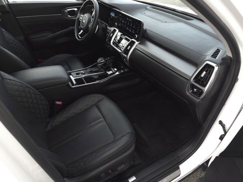 Used 2021 Kia Sorento SX image 50
