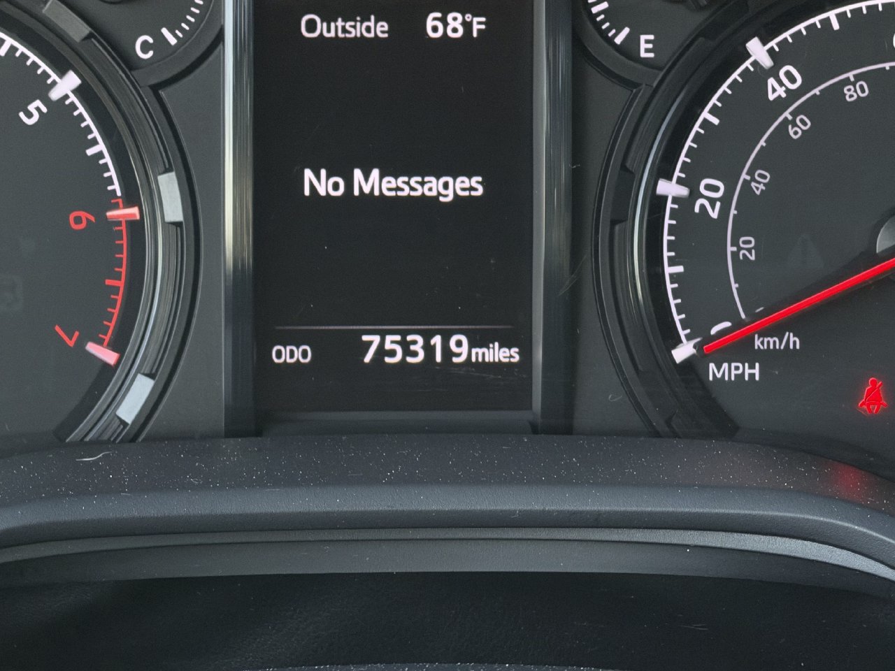 Used 2021 Toyota 4Runner SR5 Premium w/ Moonroof Package AWD/4WD image 15