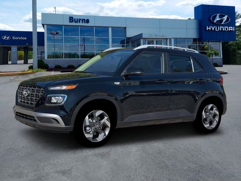 New 2026 Hyundai Venue SEL image 2