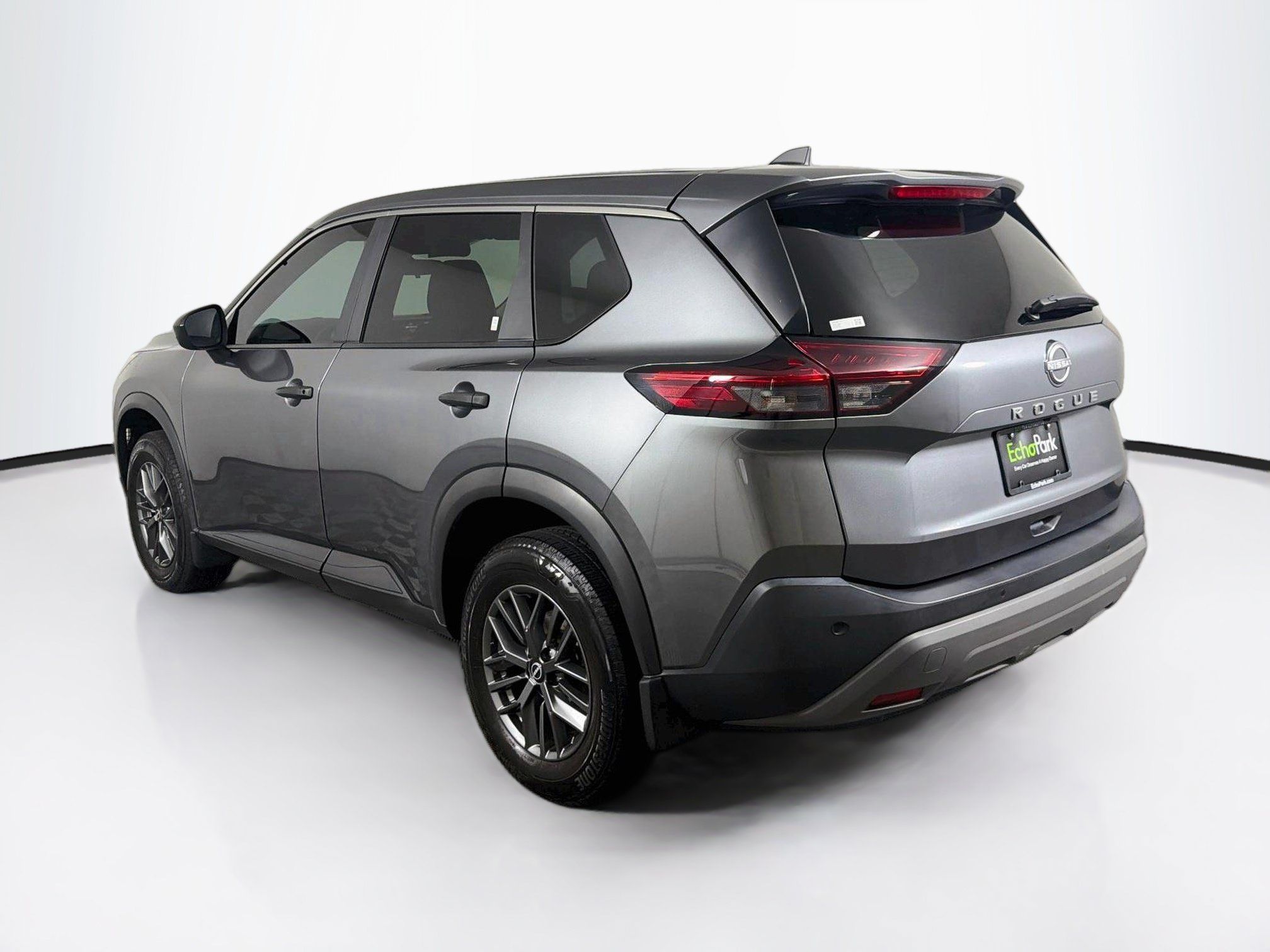 Used 2023 Nissan Rogue S FWD image 5