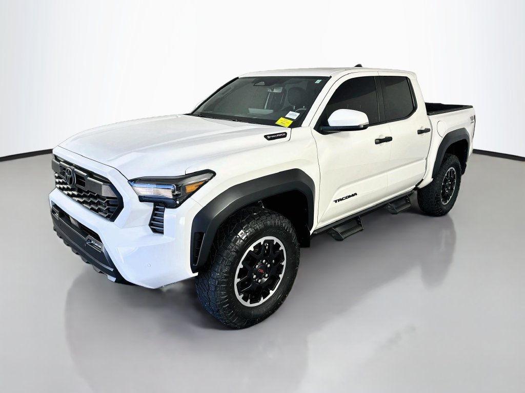 Used 2025 Toyota Tacoma TRD Off-Road w/ TRD Off Road Upgrade Package AWD/4WD image 3