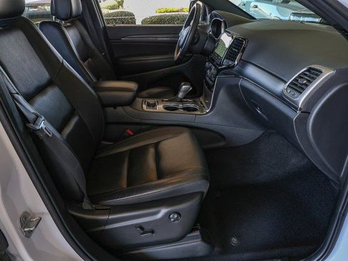 Used 2022 Jeep Grand Cherokee Limited AWD/4WD image 34