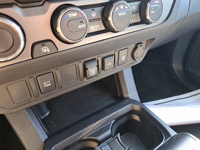 Used 2023 Toyota Tacoma TRD Sport AWD/4WD image 19