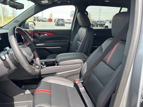 New 2026 Chevrolet Traverse RS w/ LPO, Floor Liner Package image 9