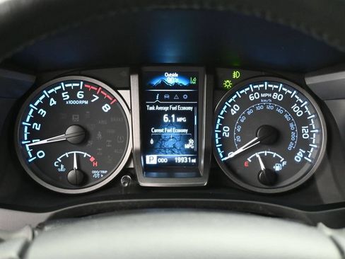 Used 2023 Toyota Tacoma TRD Sport w/ Technology Package AWD/4WD image 8