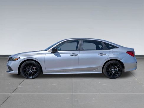 Used 2022 Honda Civic Sport image 2