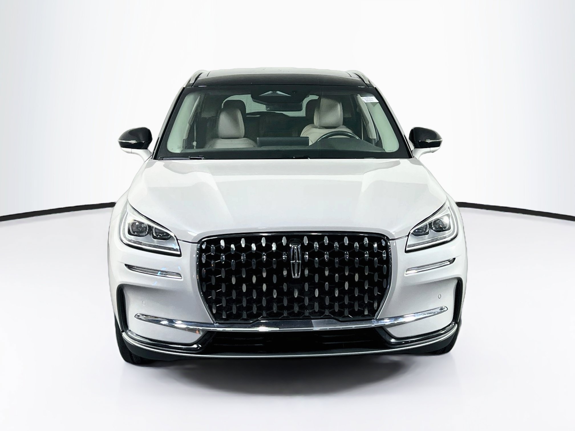 Used 2023 Lincoln Corsair Reserve w/ Equipment Group 201A AWD/4WD image 2
