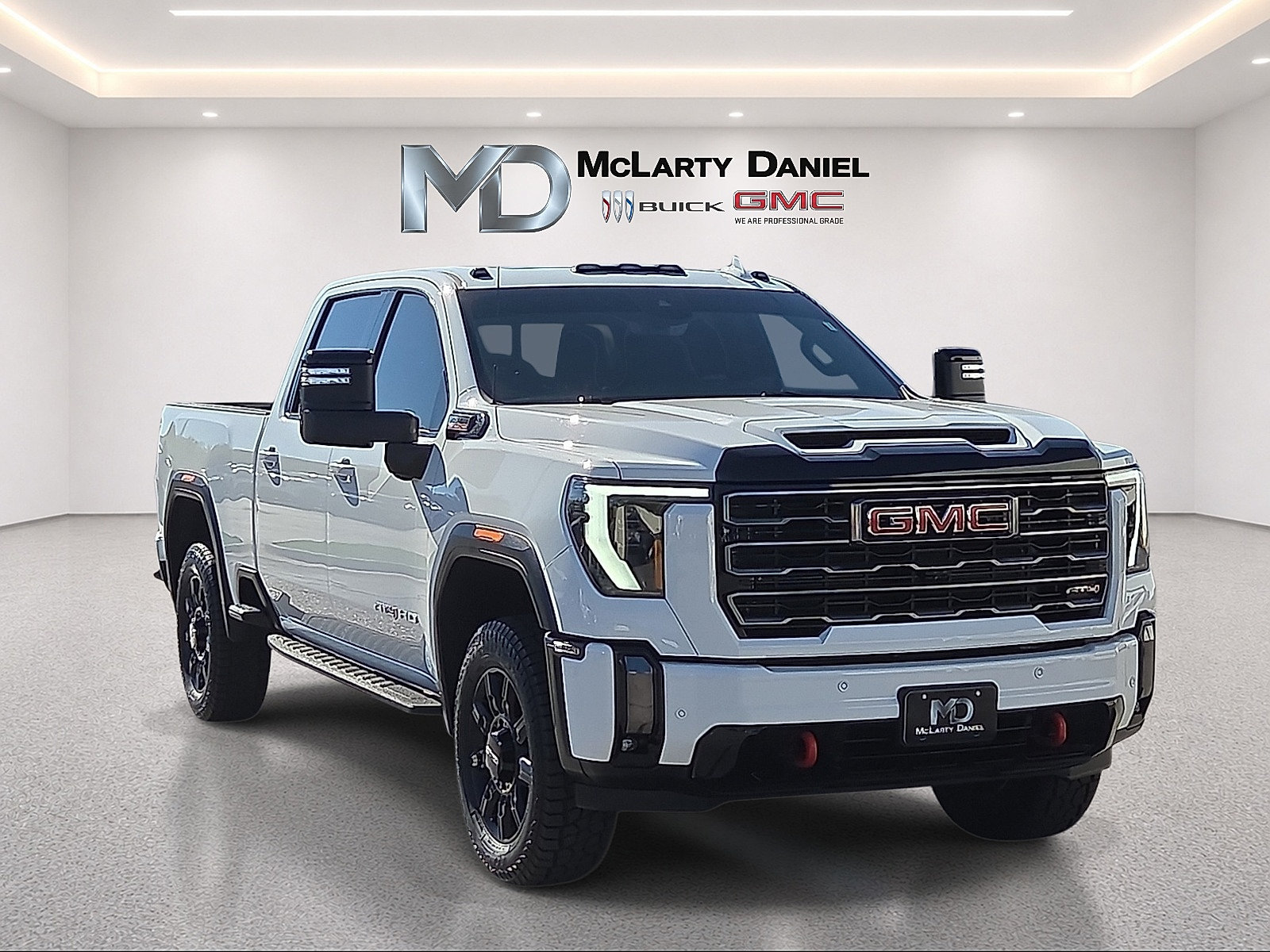 Used 2024 GMC Sierra 2500 AT4 w/ AT4 Premium Plus Package AWD/4WD image 1