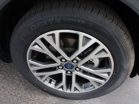 Used 2022 Ford Escape SEL image 59