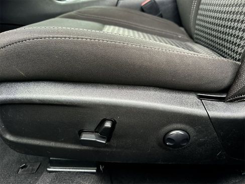 Used 2023 Dodge Charger SXT image 12