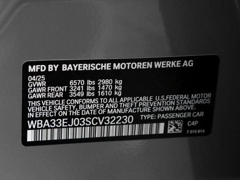 Certified 2025 BMW 760i xDrive w/ Executive Package image 40