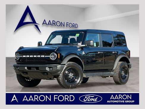 New 2026 Ford Bronco Outer Banks w/ Black Appearance Package image 1