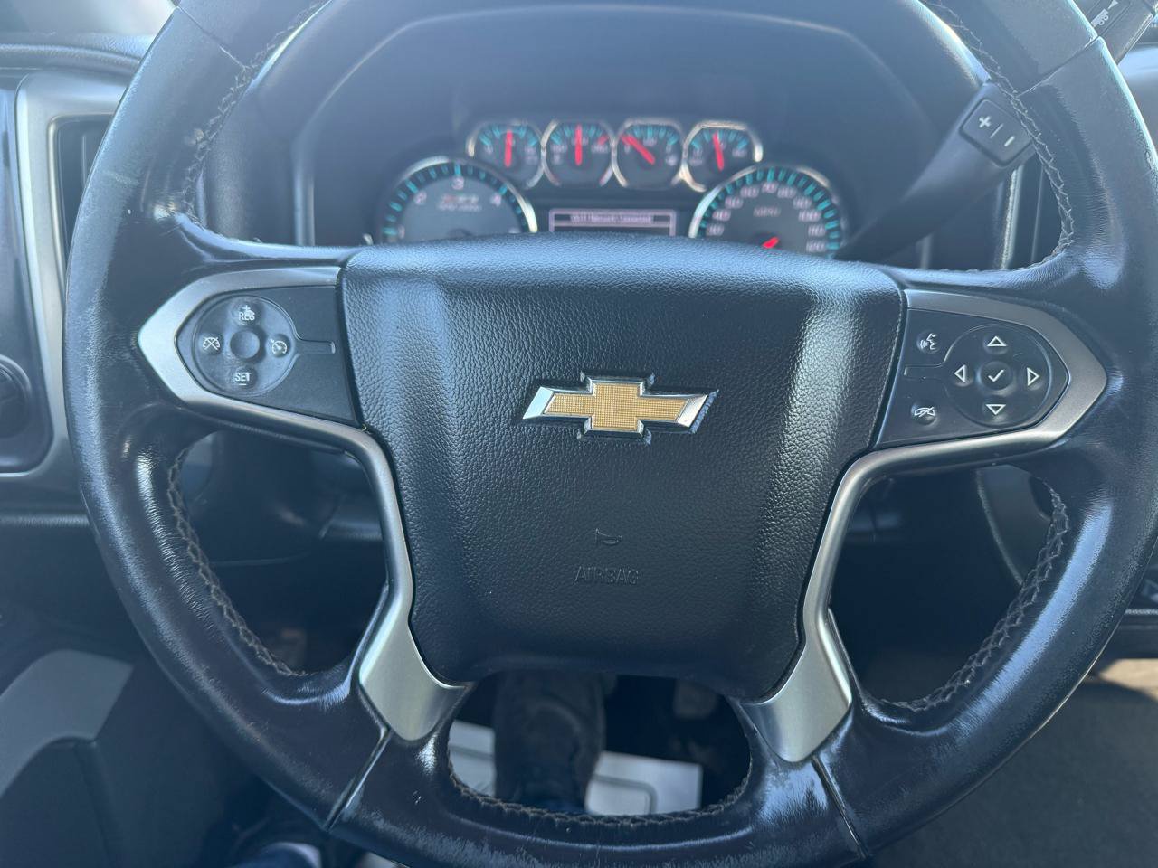 Used 2018 Chevrolet Silverado 1500 LT w/ All Star Edition AWD/4WD image 13