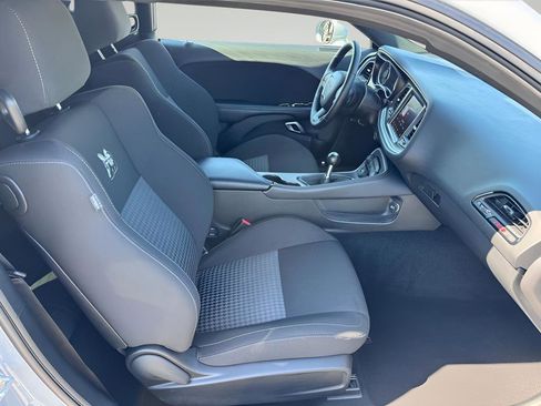Used 2021 Dodge Challenger R/T Scat Pack RWD image 31