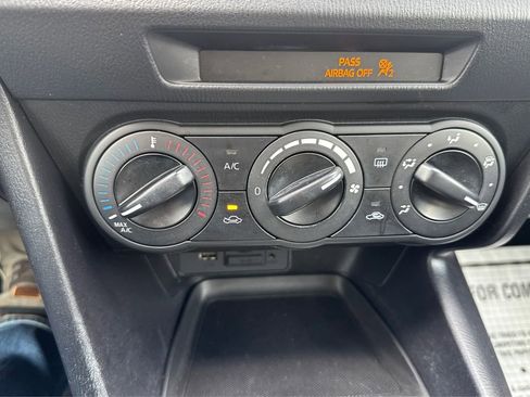 Used 2018 MAZDA MAZDA3 Sport FWD image 23