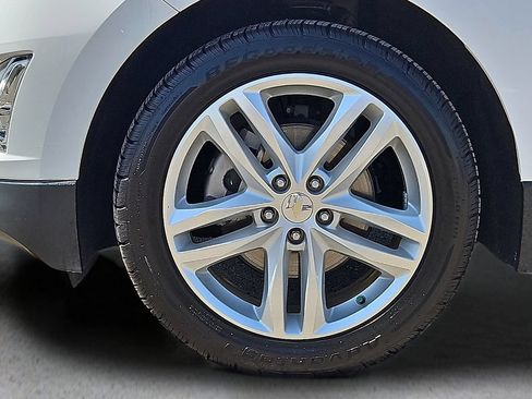 Used 2018 Chevrolet Equinox Premier FWD image 10