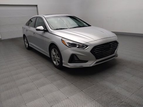 Used 2018 Hyundai Sonata Limited image 13