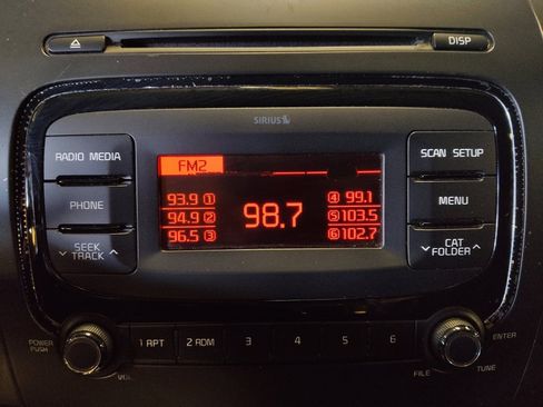 Used 2018 Kia Forte LX image 25