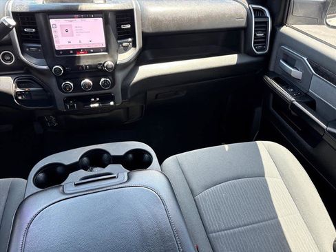 Used 2022 RAM 2500 Big Horn AWD/4WD image 5