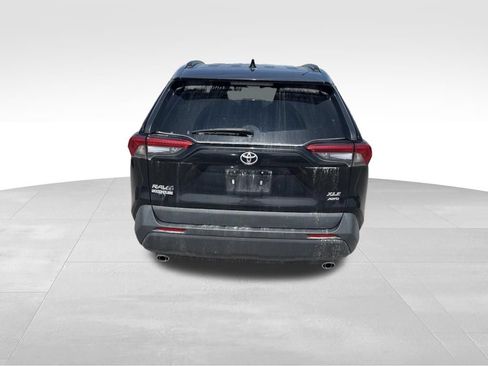 Used 2021 Toyota RAV4 XLE w/ Convenience Package AWD/4WD image 5
