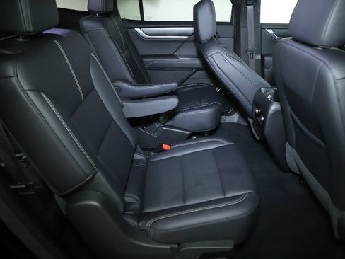 Used 2024 GMC Acadia Elevation w/ LPO, Floor Liner Package AWD/4WD image 31